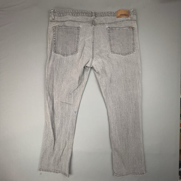 Volcom Vorta Slim Straight Jeans Mens 42 Gray Crinkle Wash Raw Hem - Picture 2 of 12